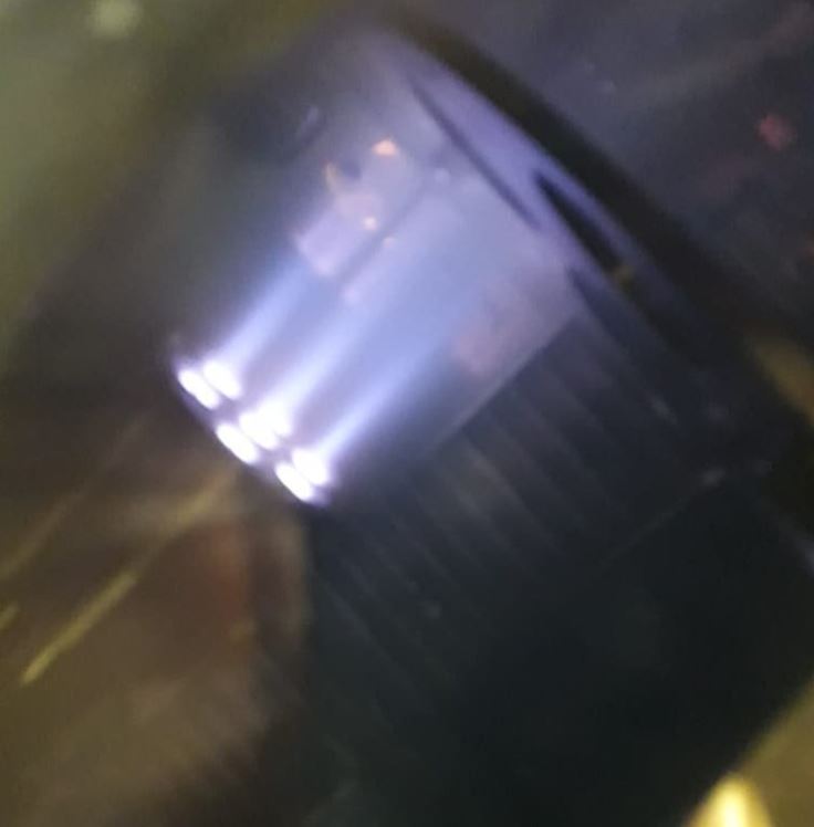 Ионный источник